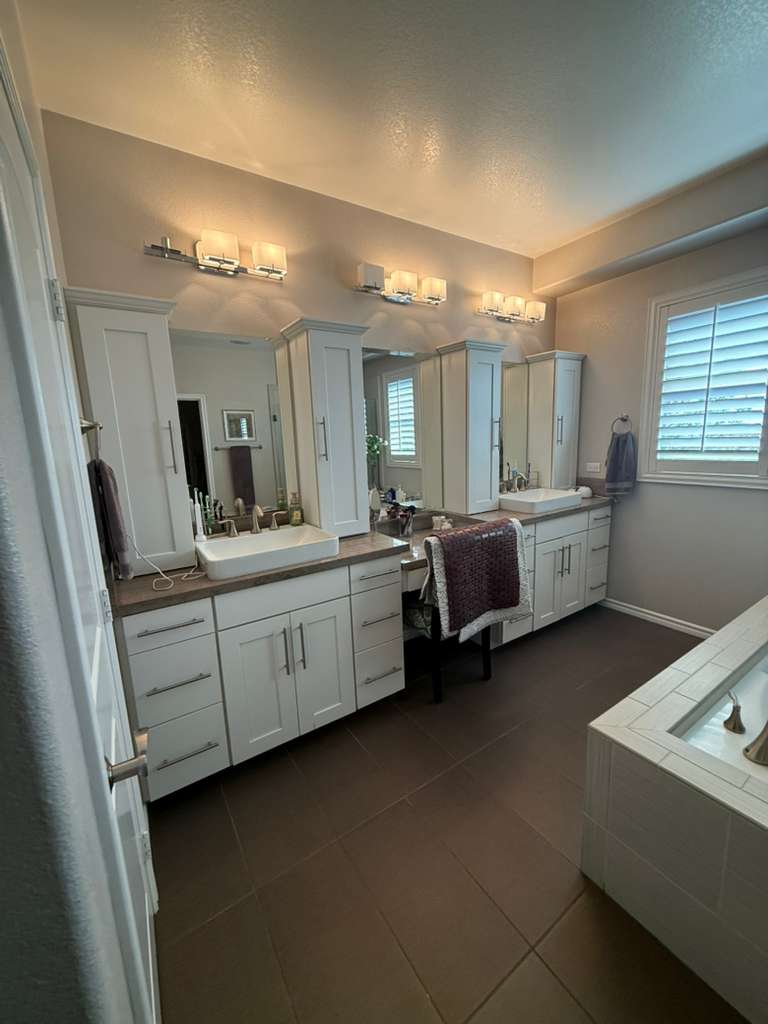 House cleaning in Ocean Hills, Oceana, and Peacock Hills Oceanside CA by Cali Clean Team